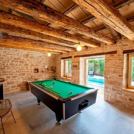 别墅 Eglis By Istrialux *