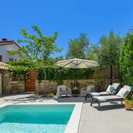 Eglis By Istrialux Galižana