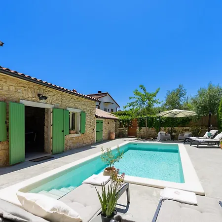 Eglis By Istrialux * Galižana