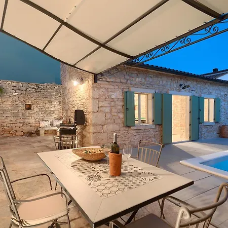 Eglis By Istrialux * Galižana