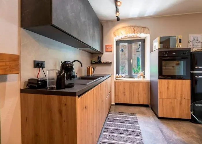 Eglis By Istrialux *