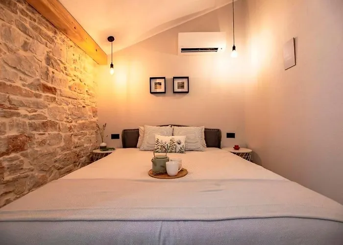 Eglis By Istrialux *